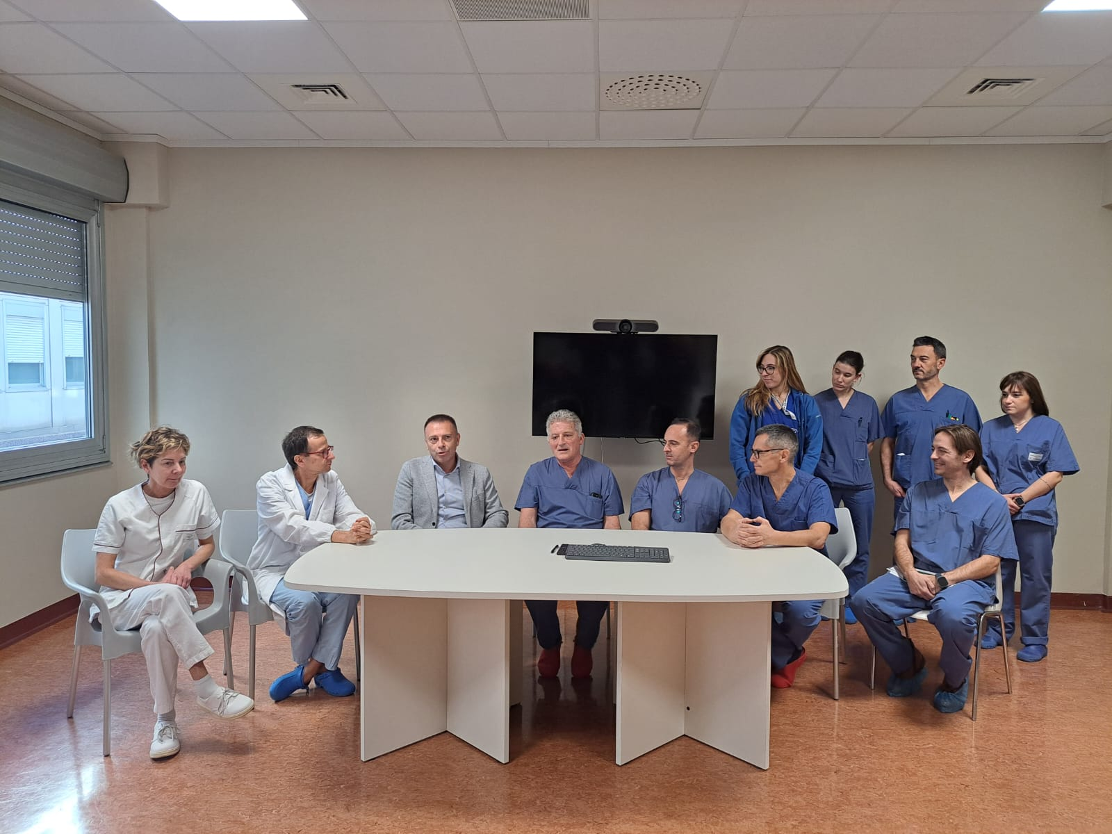 Fotografia dell'equipe che ha eseguito l'intervento 